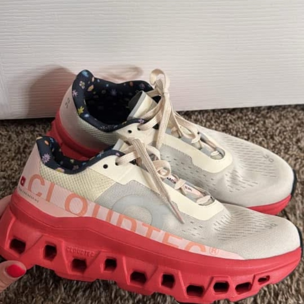 Women’s Shoes - White and orange
